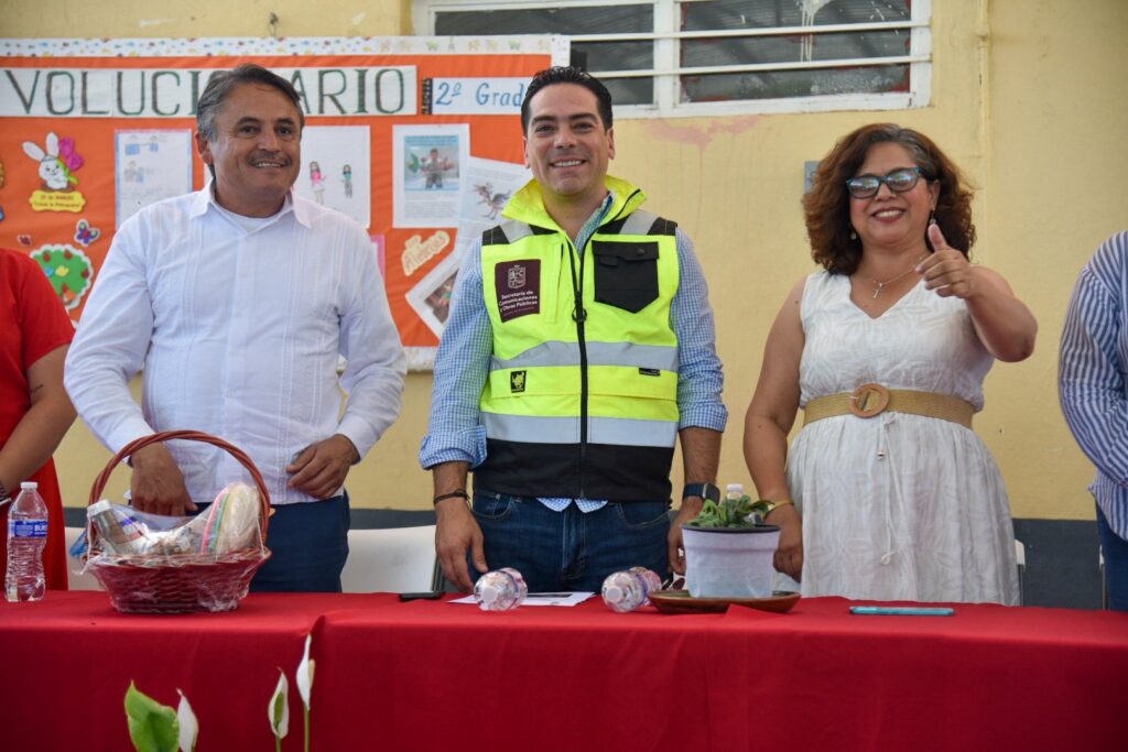 Encabeza Rogelio Zarazúa arranque de obra perimetral en Telesecundaria de Cañada de Ramírez 677964408 989277880724575 9184050859478717641 n (1)