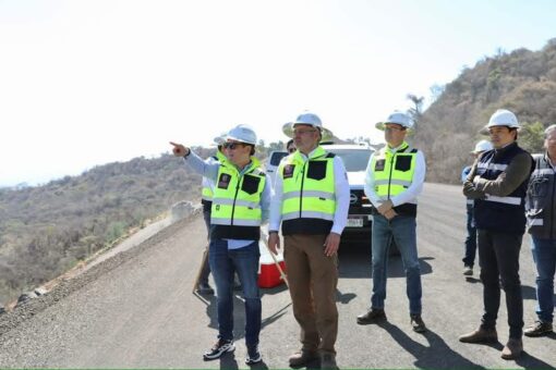 Firman convenio para iniciar construcción de la nueva Autopista de la Agroexportación; conectará el corazón agrícola del estado: Bedolla. 689944794 122306983856209092 7632230775965378903 n